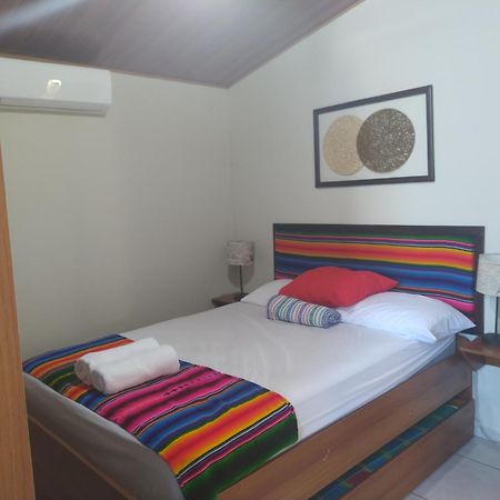 Hotel Antiguo Antiguo Cuscatlan Phòng bức ảnh