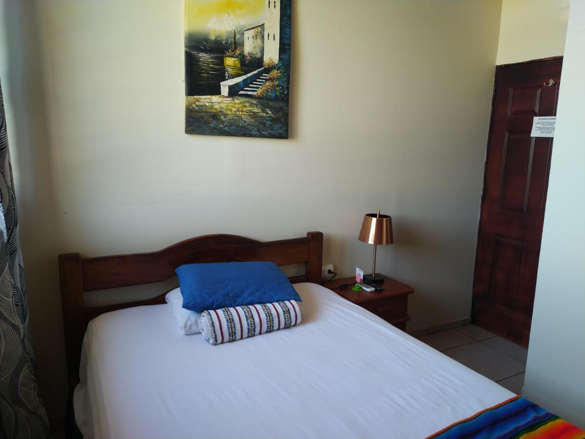 Hotel Antiguo Antiguo Cuscatlan Phòng bức ảnh