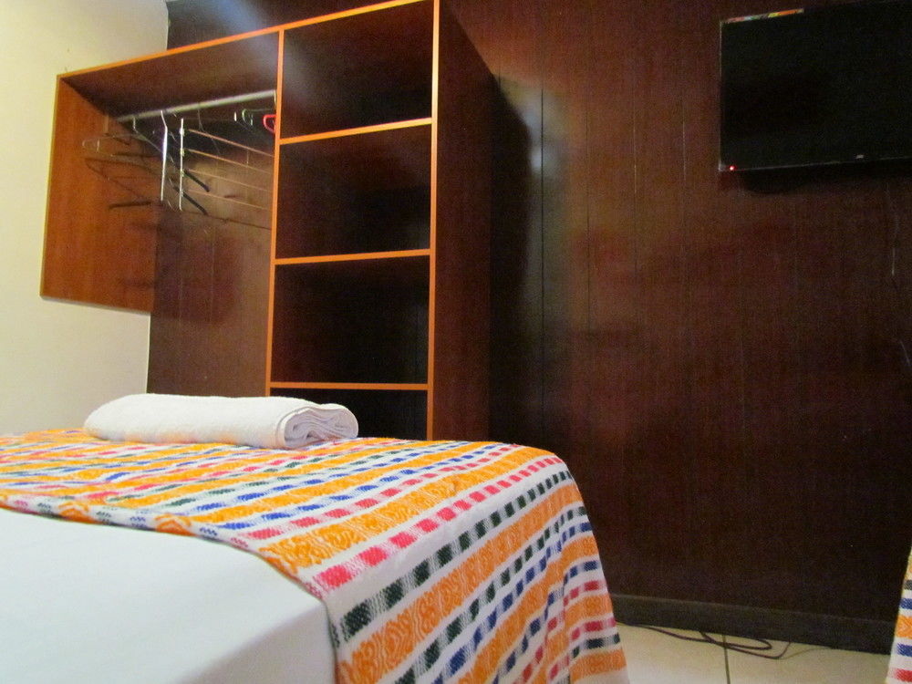 Hotel Antiguo Antiguo Cuscatlan Ngoại thất bức ảnh
